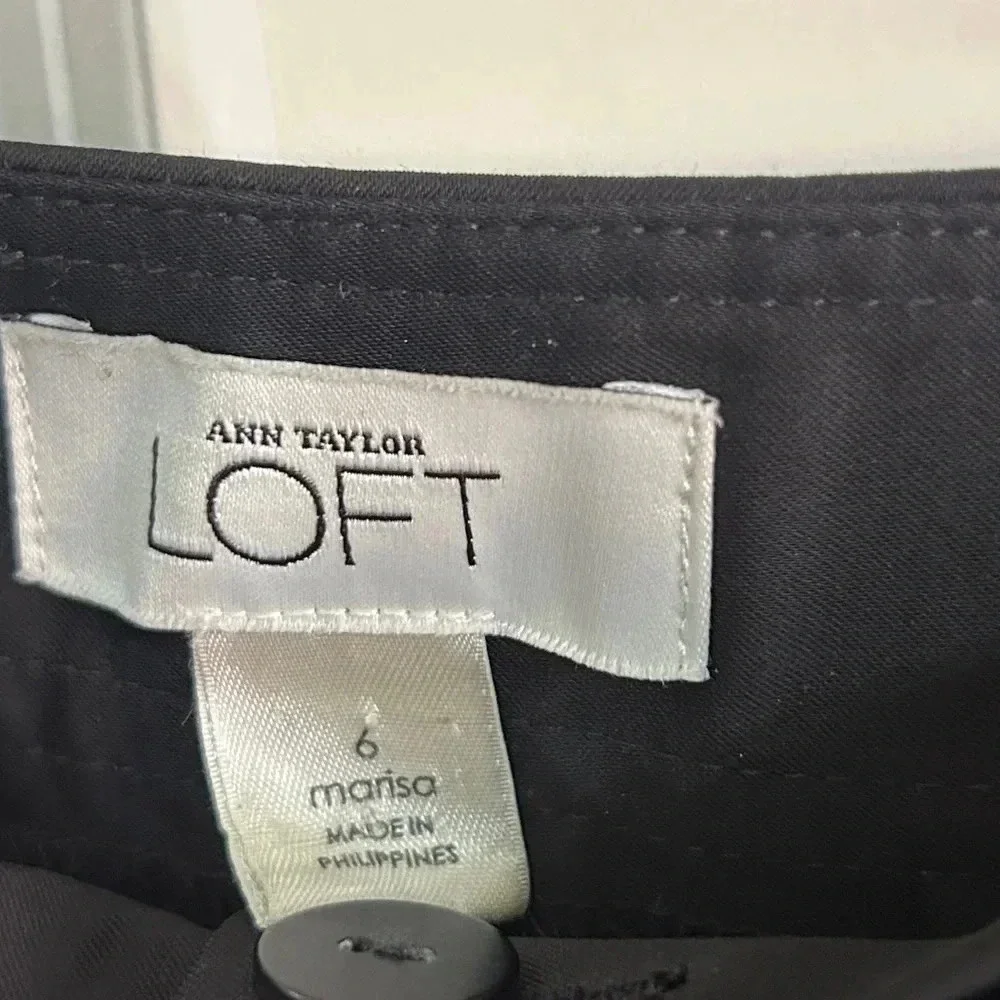 EUC Ann Taylor LOFT black “Marisa” pants. Straight leg. 9” rise. Flat front.Sz 6 - Picture 2 of 12